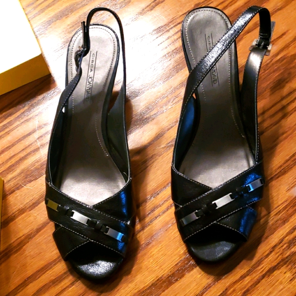 Circa Joan & David black heels